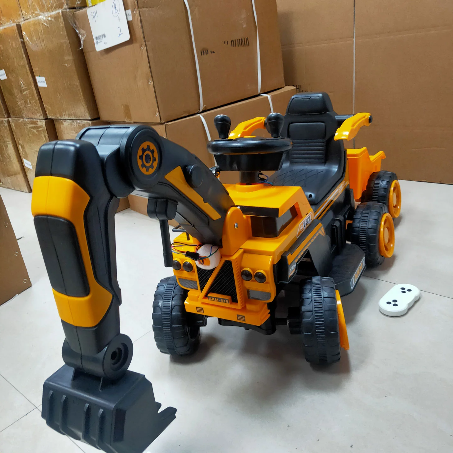 3-In-1 Toddler 6V Ride-On Push Car Kids 4WD Rechargeable Excavator with Fully Electric Digging Arm - Image 3